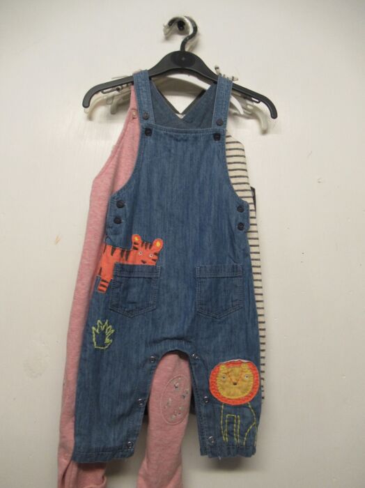 Pack of 50 MIXED ASSORTED BABIES EXCHAINSTORE BRANDED DUNGAREES